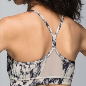 Lululemon Flow Y Bra Nulu *Light Support